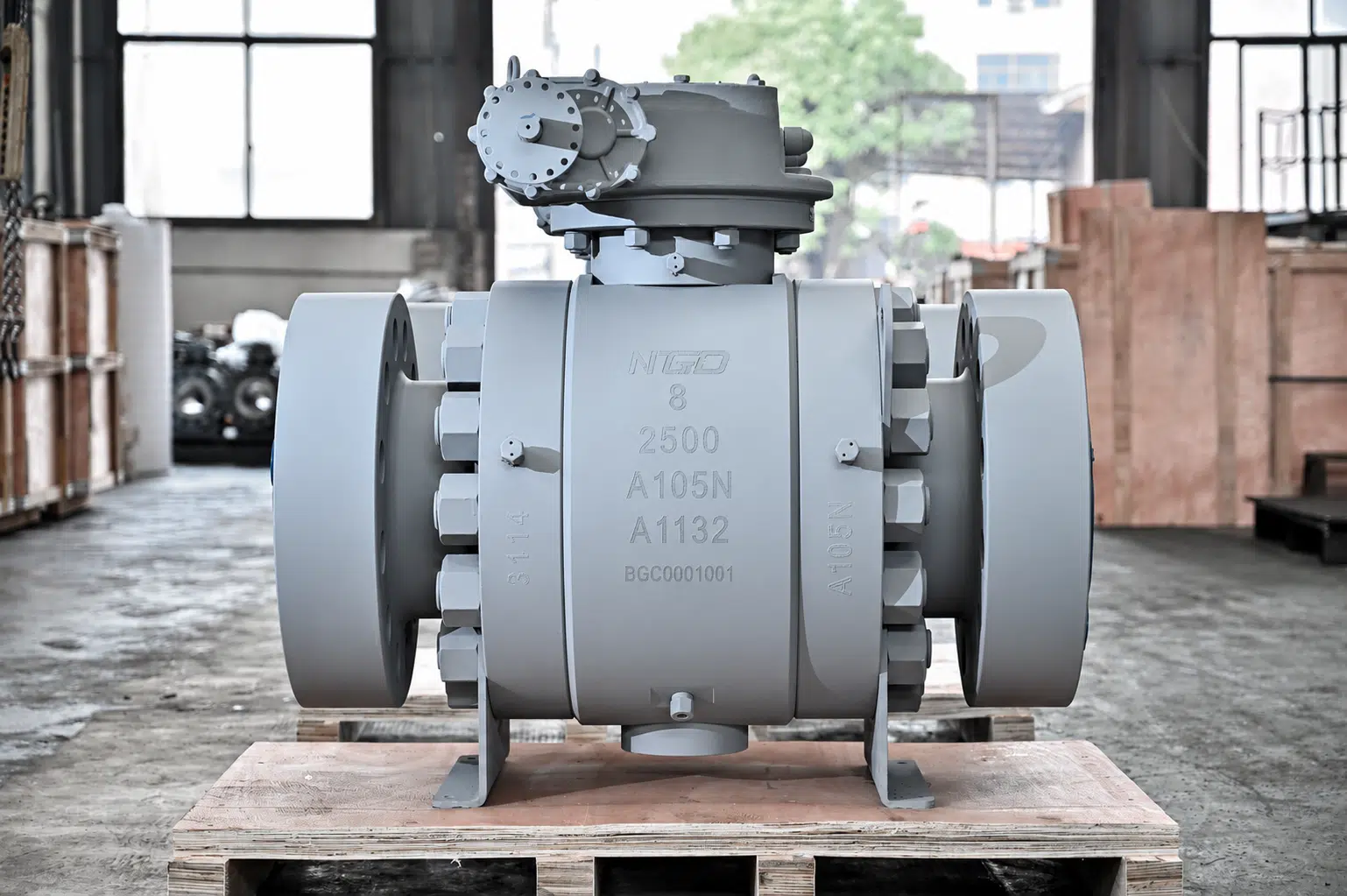 8 inch 2500LB A105N trunnion ball valve in NTGD workshop