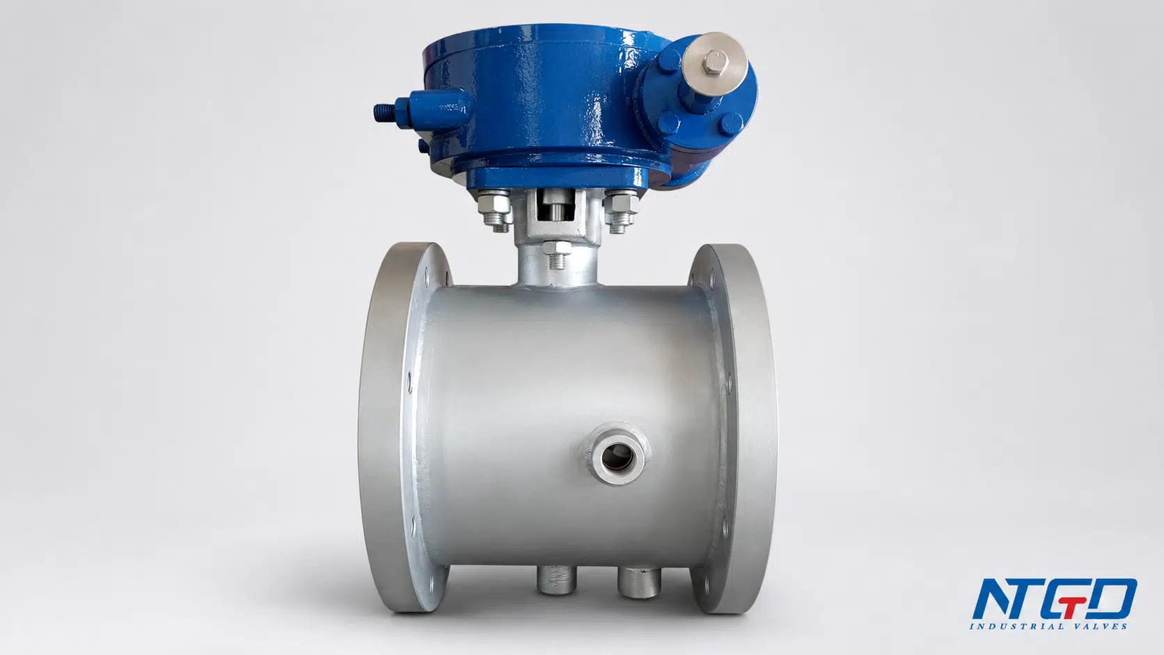Actuated jacketed ball valve with side jacket port and flanged body.