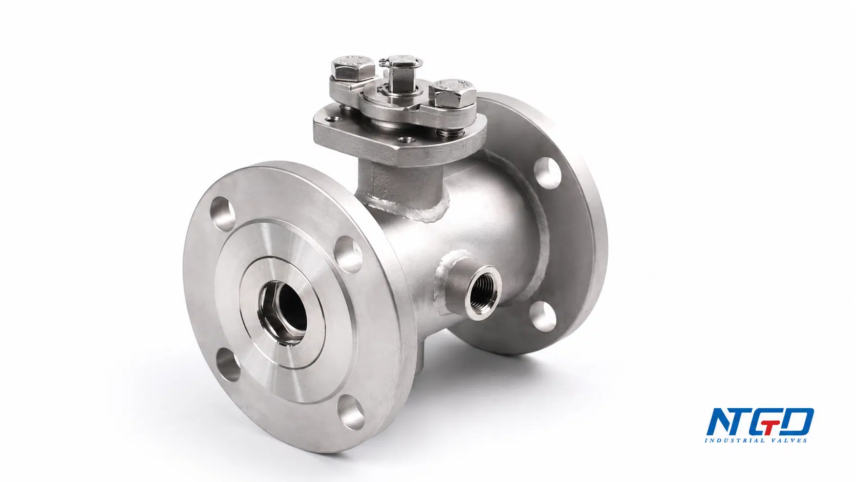 Stainless steel flanged jacketed ball valve with visible body jacket and jacket port.