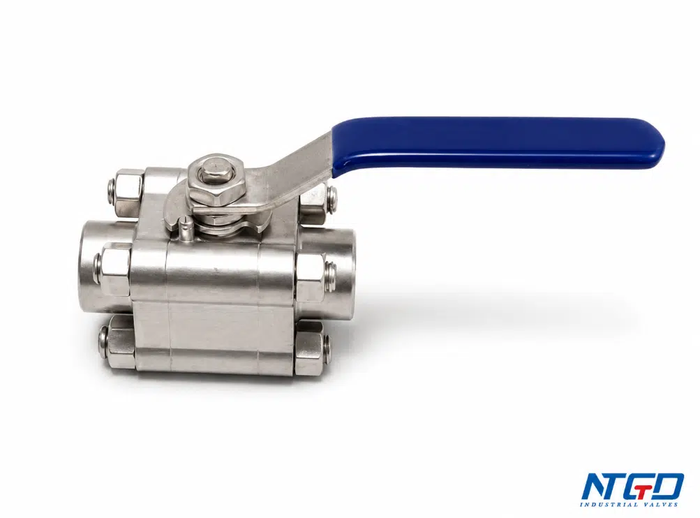 Three-piece socket weld ball valve side view product photo