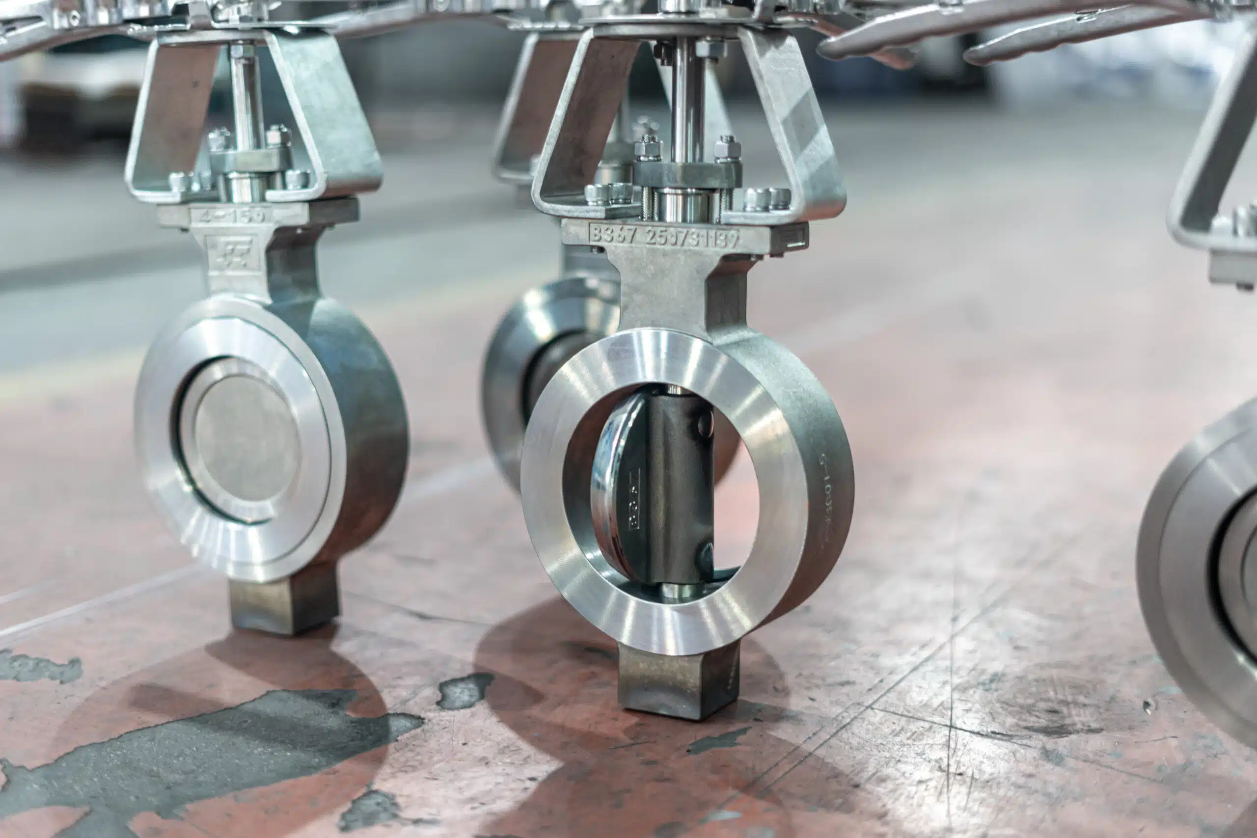 Butterfly Valve – Wafer Type – 4 inch – 150LB – Ti – Manual finished product photo in workshop