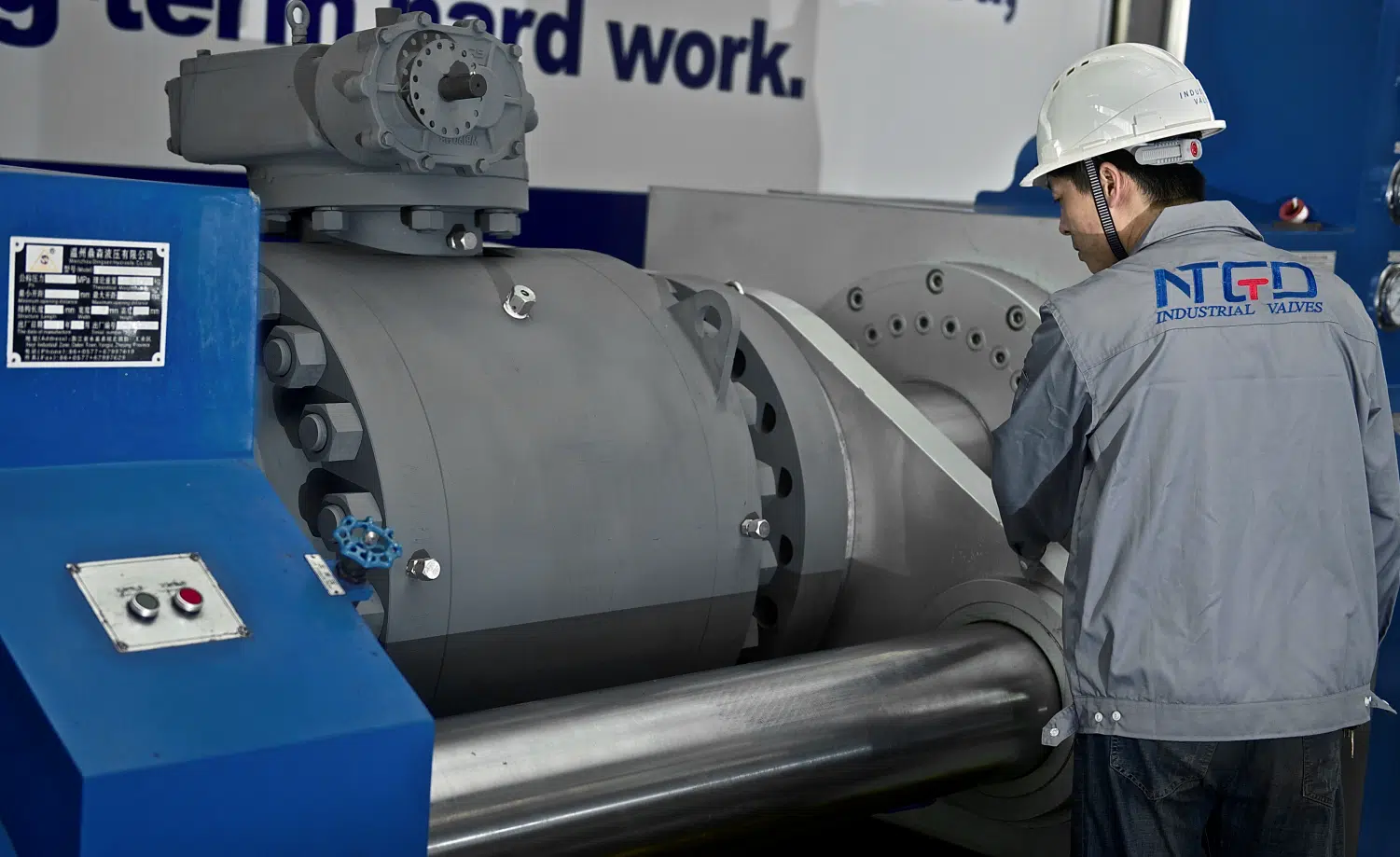 Ball valve pressure test