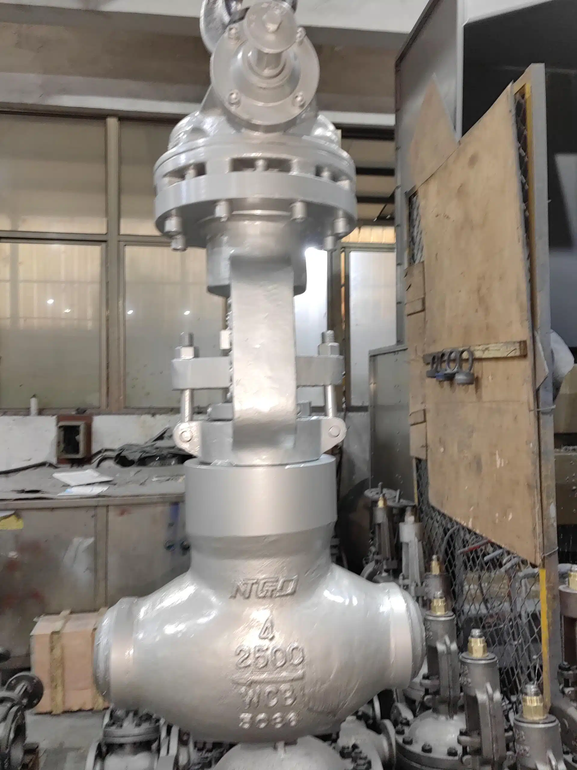 GLOBE VALVE
