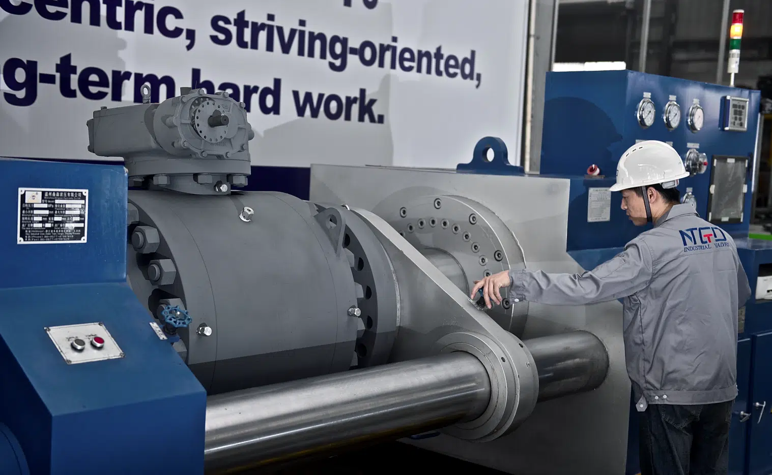 18 inch 600LB A105N ball valve during factory pressure testing.